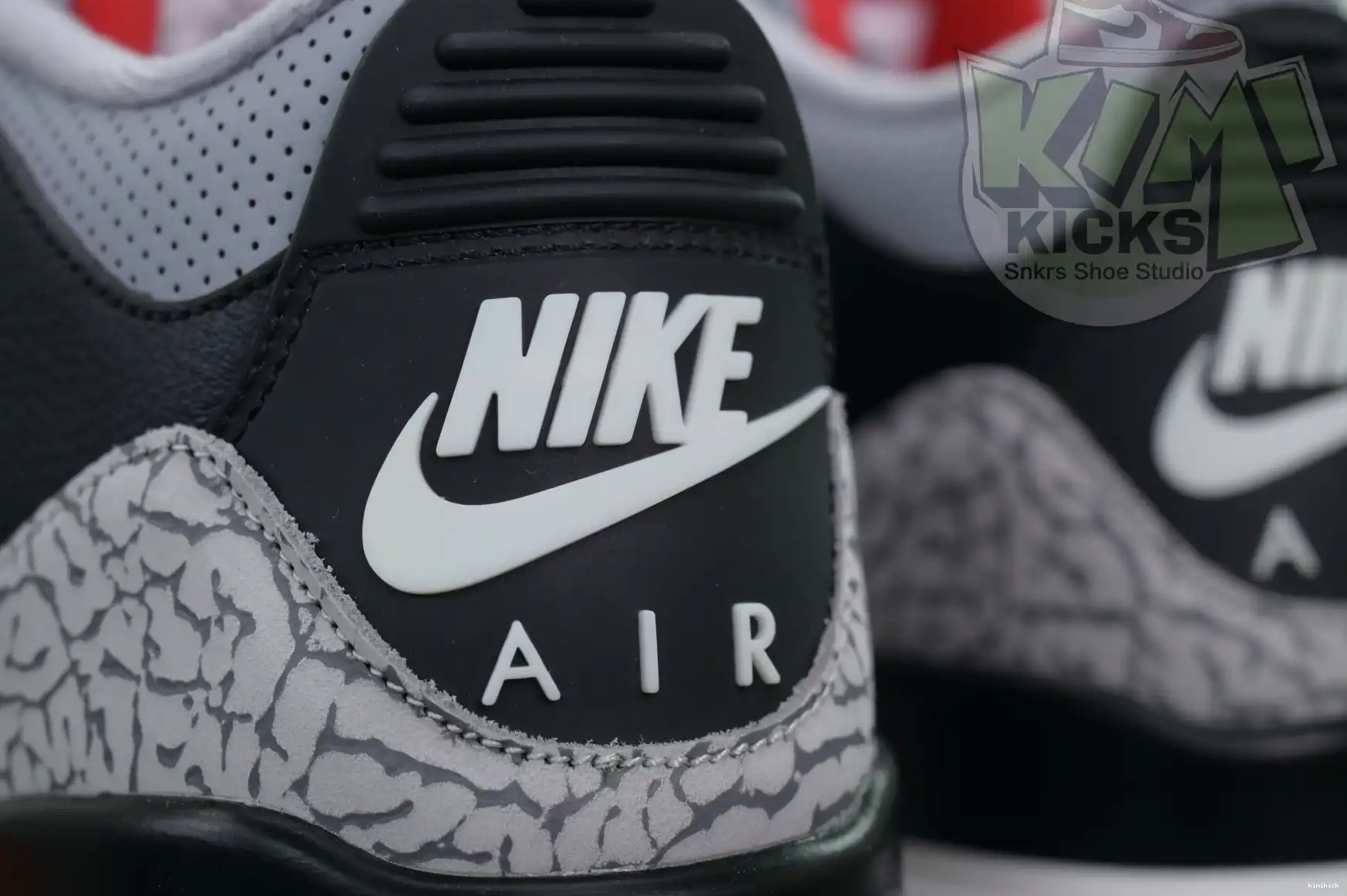 Reimagined” 3“Black Cement Jordan Air Kimikick 0421